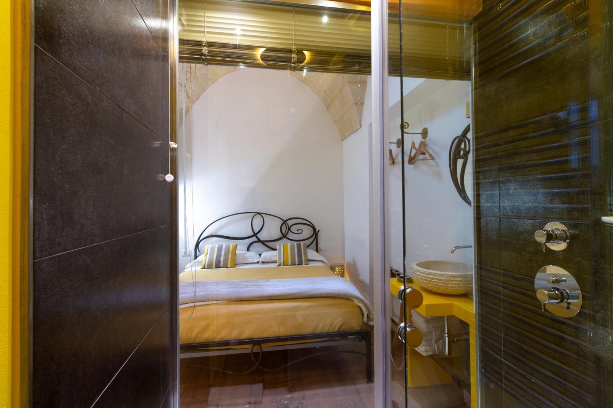 Le Nicchie Luxury Rooms Лечче Екстер'єр фото
